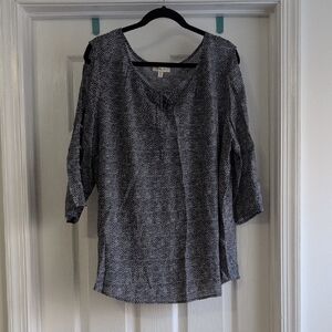 Elegant Black and White Blouse